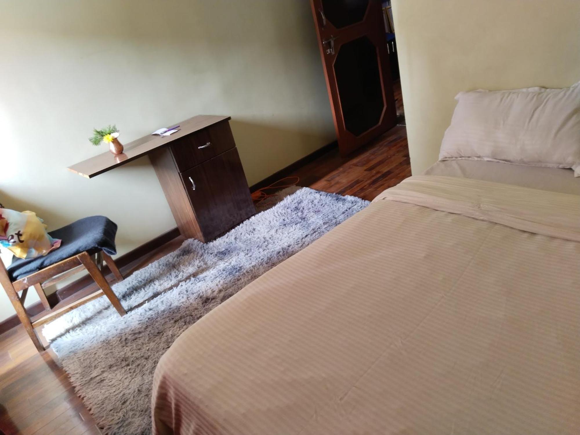 Airport View And Habitación en casa particular Katmandú
